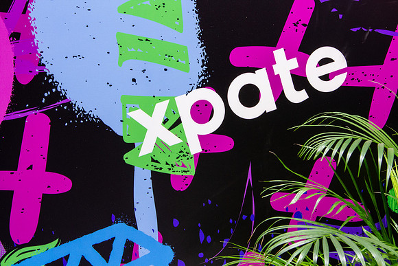 EXPO002-049