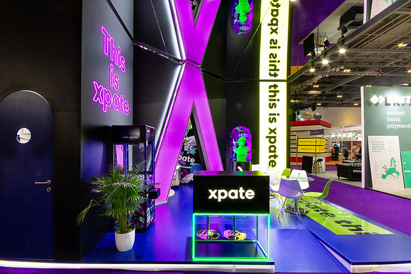 EXPO002-005
