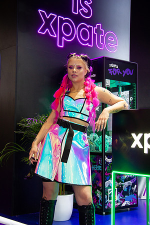 EXPO002-077